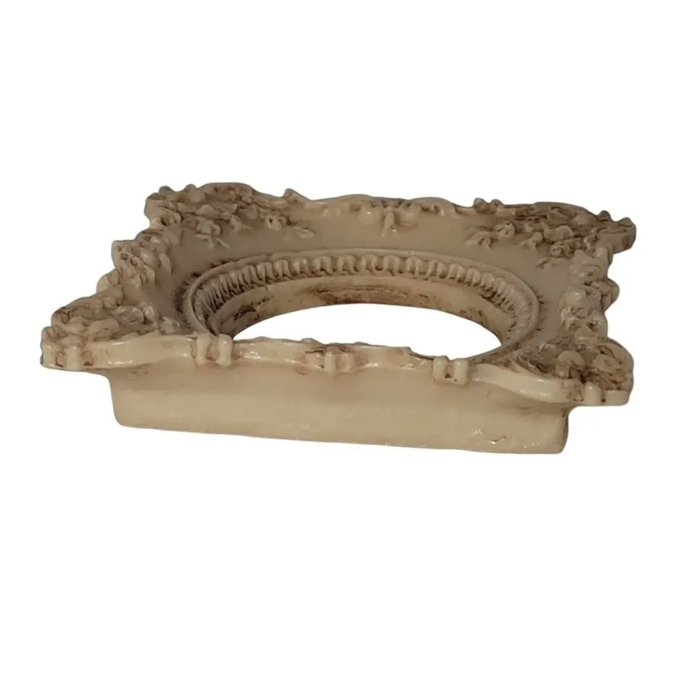 Vintage Victorian Beige Picture Frame Made From Resin 4